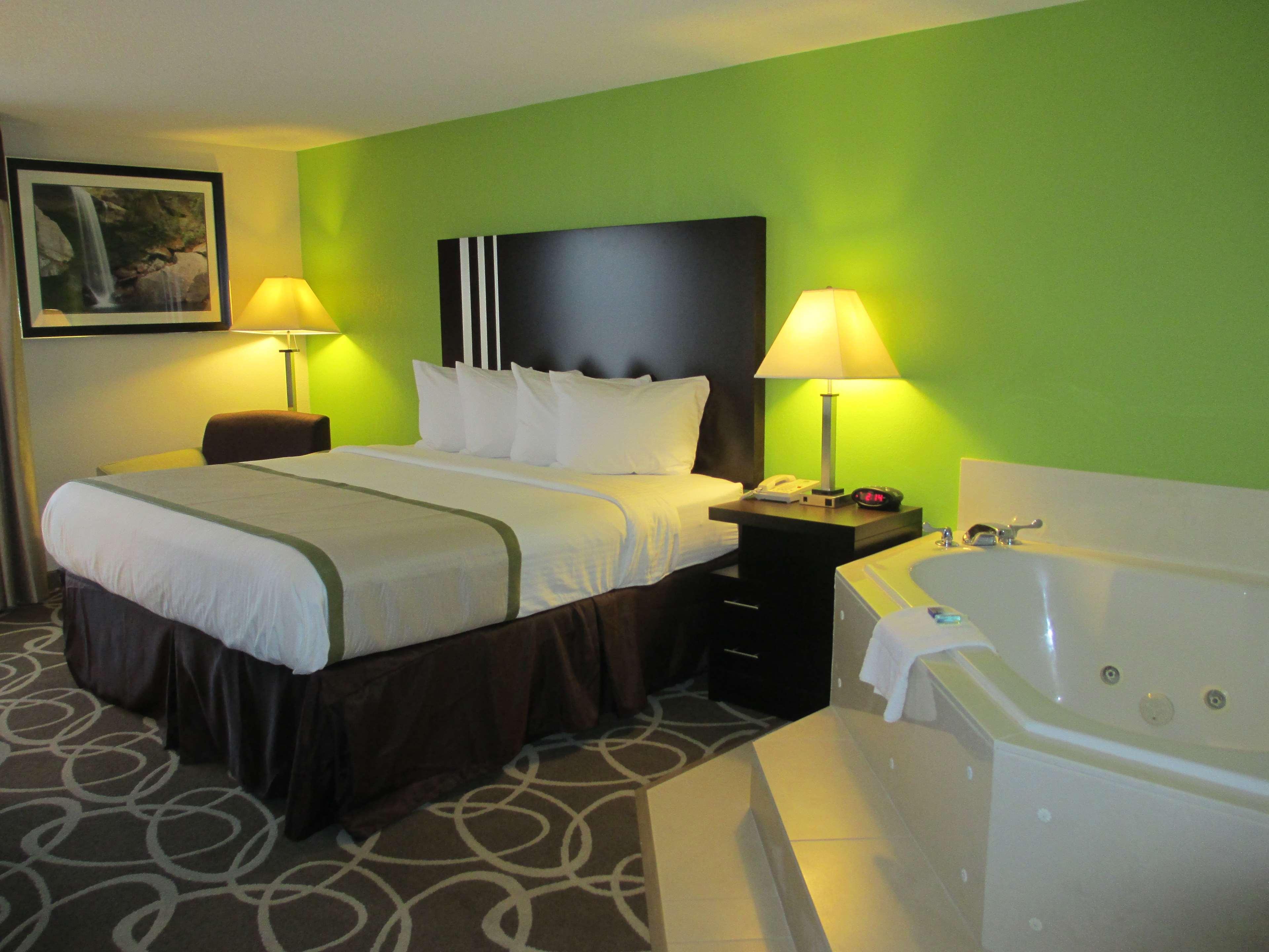 Best Western Lake Cumberland Inn Monticello Exterior photo